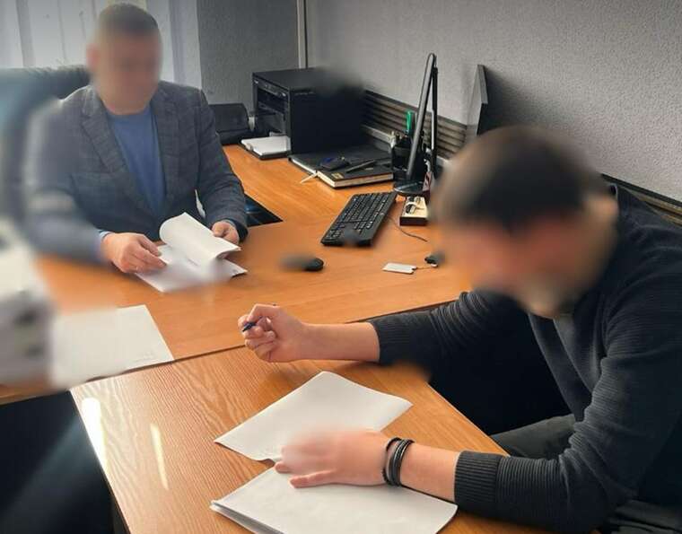 Мільйони на накрутці на Полтавщині посадовців міськради викрили на розкраданні під час закупівлі дронів