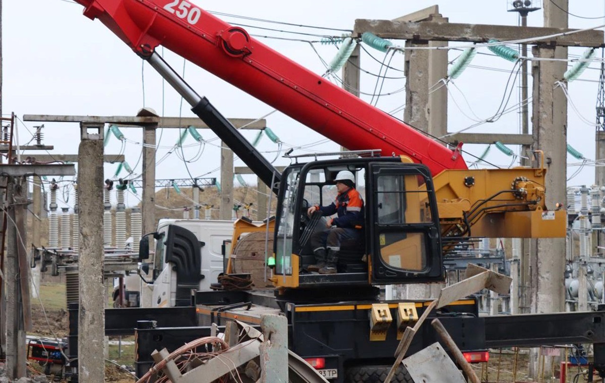 Енергетика чотирьох областей України зазнала атак