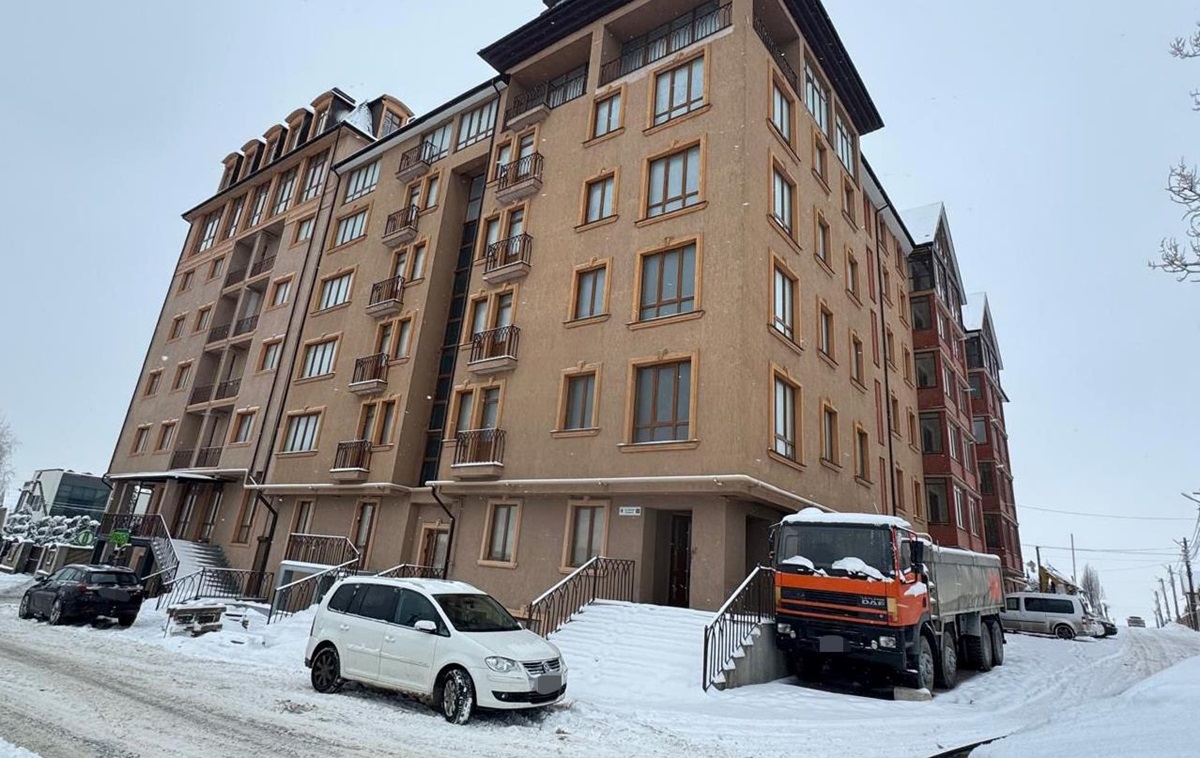 На Буковині рятувальникам “подарували” квартири без стелі, води та газу