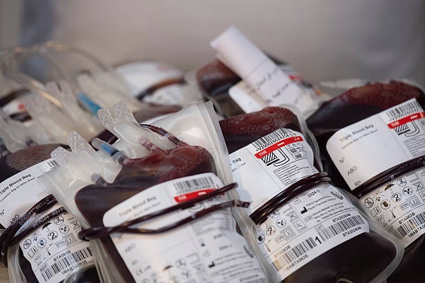 Свідки Єгови пом’якшили заборону на переливання крові