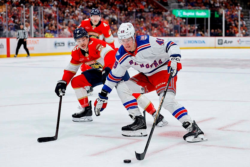 НХЛ: успішна ніч для Тампи та Флориди