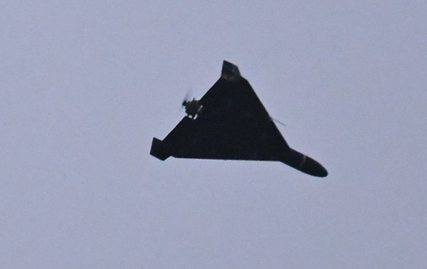 “Шахед” влучив в адмінбудівлю в центрі Чернігова