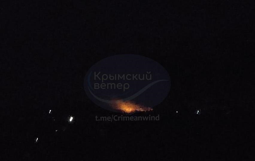 В Керчі пролунали вибухи і спалахнула пожежа – соцмережі
